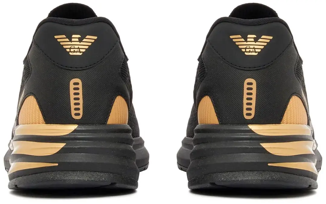 Giorgio Armani EA7 7X000652 AF18639 Schoenen - Triple Black/Gold