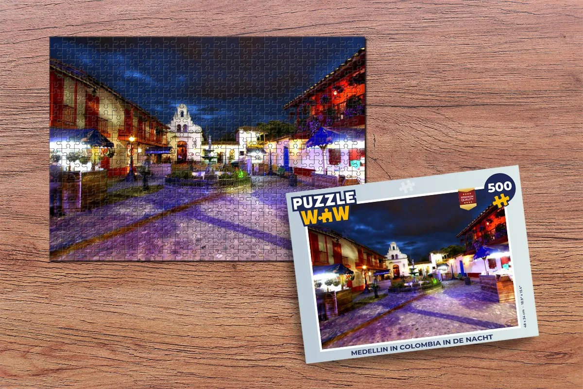 PuzzleWow Medellin in Colombia in de nacht Legpuzzel 500 Stuks - Multicolor