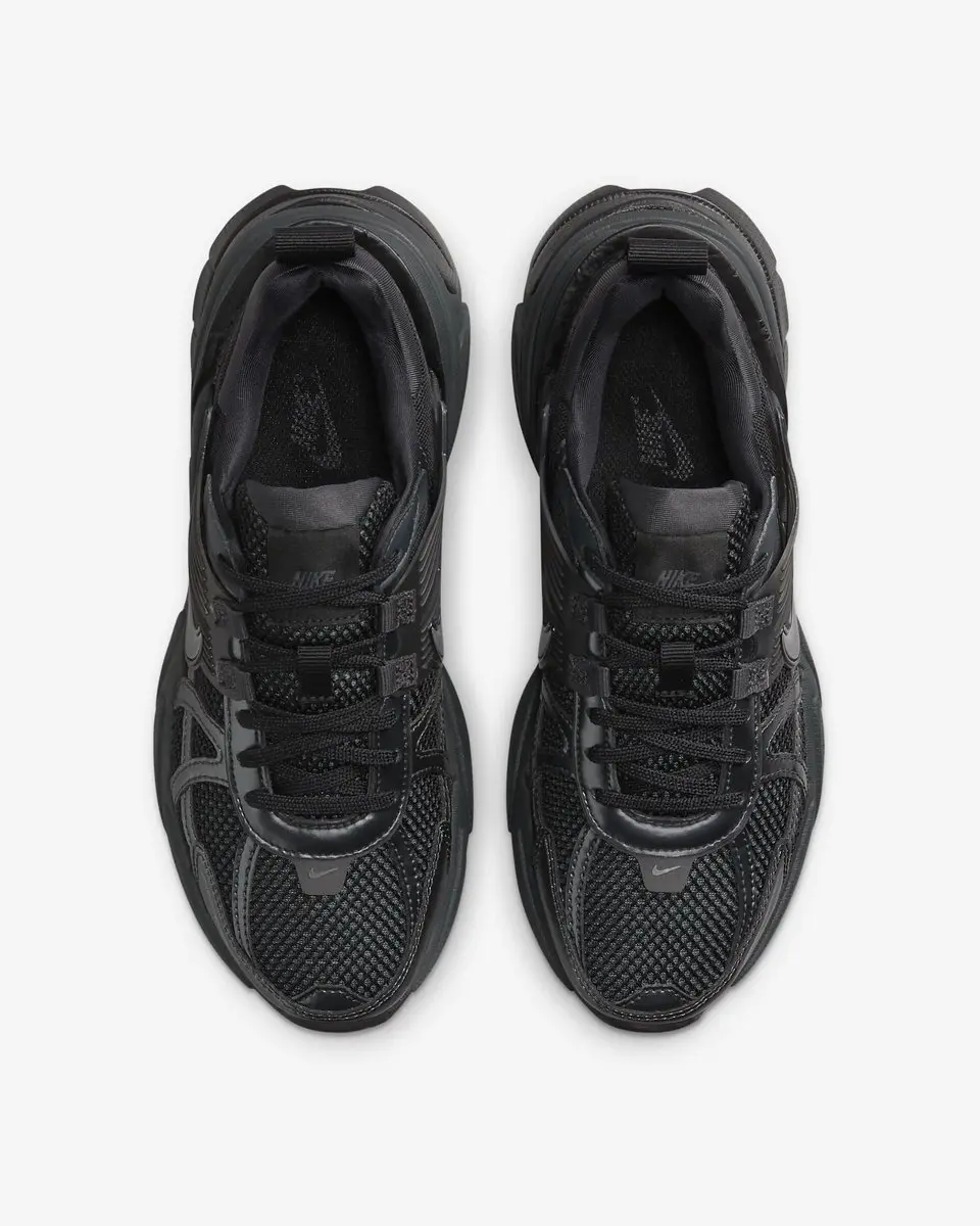 Nike V2K Run Sneakers - Maat 40.5 - Zwart