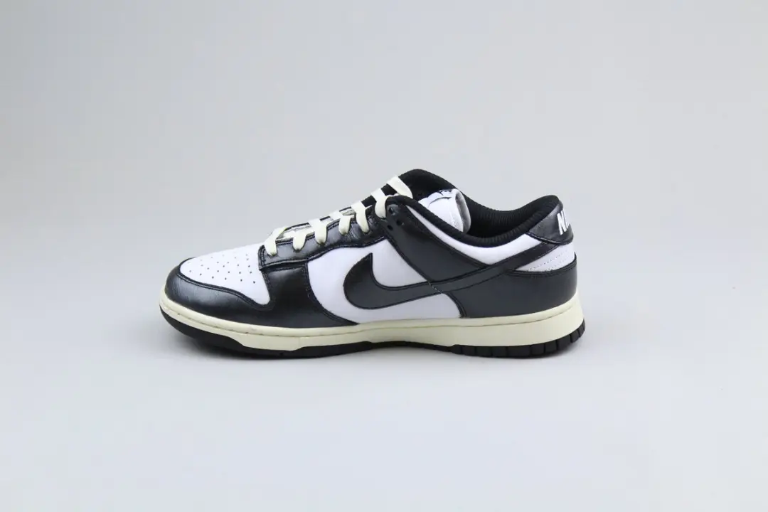 Nike Dunk Low PRM 'Vintage Panda' - 42.5