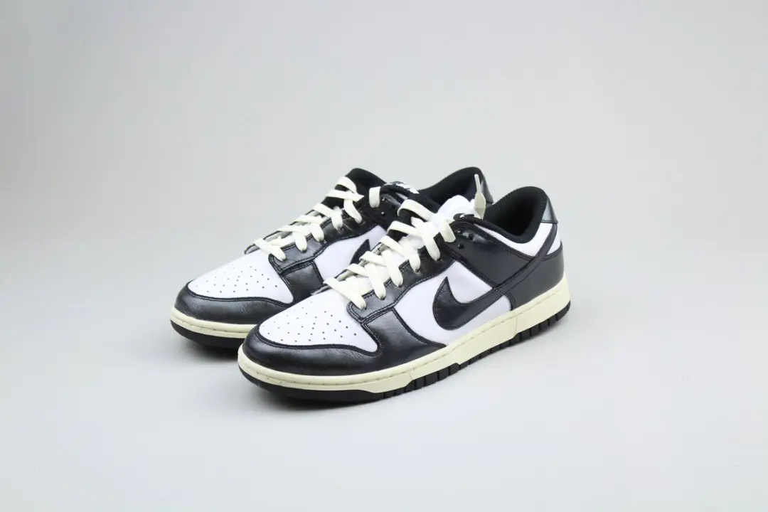 Nike Dunk Low PRM 'Vintage Panda' - 42.5