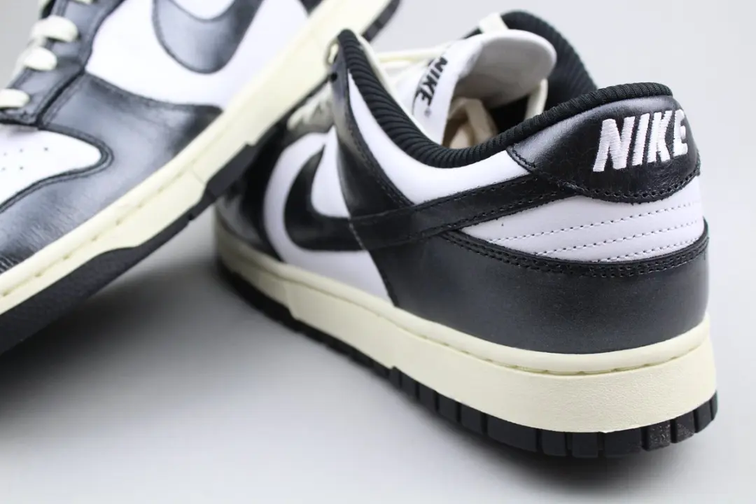 Nike Dunk Low PRM 'Vintage Panda' - 42.5