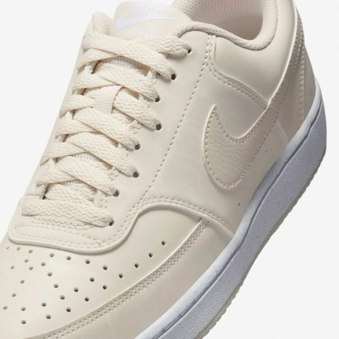 Nike Court Vision Low Dames - 38.5 - Geel/Wit