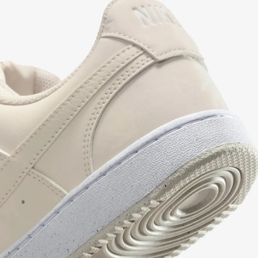 Nike Court Vision Low Dames - 38.5 - Geel/Wit