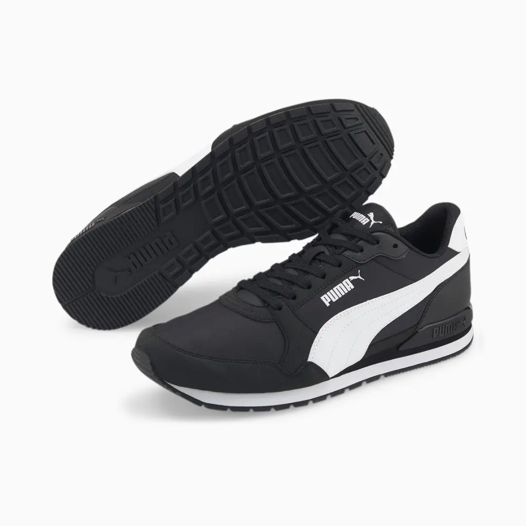 PUMA Low ST Runner v3 384857 Sportschoen - 36 - Zwart/Wit