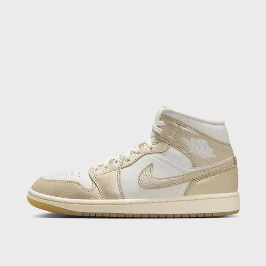 Jordan 1 Mid Maat 36.5 Parelmoer Goud Sail