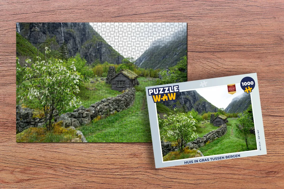 PuzzleWow Legpuzzel Huis in gras tussen bergen 1000 Stuks - Multicolor
