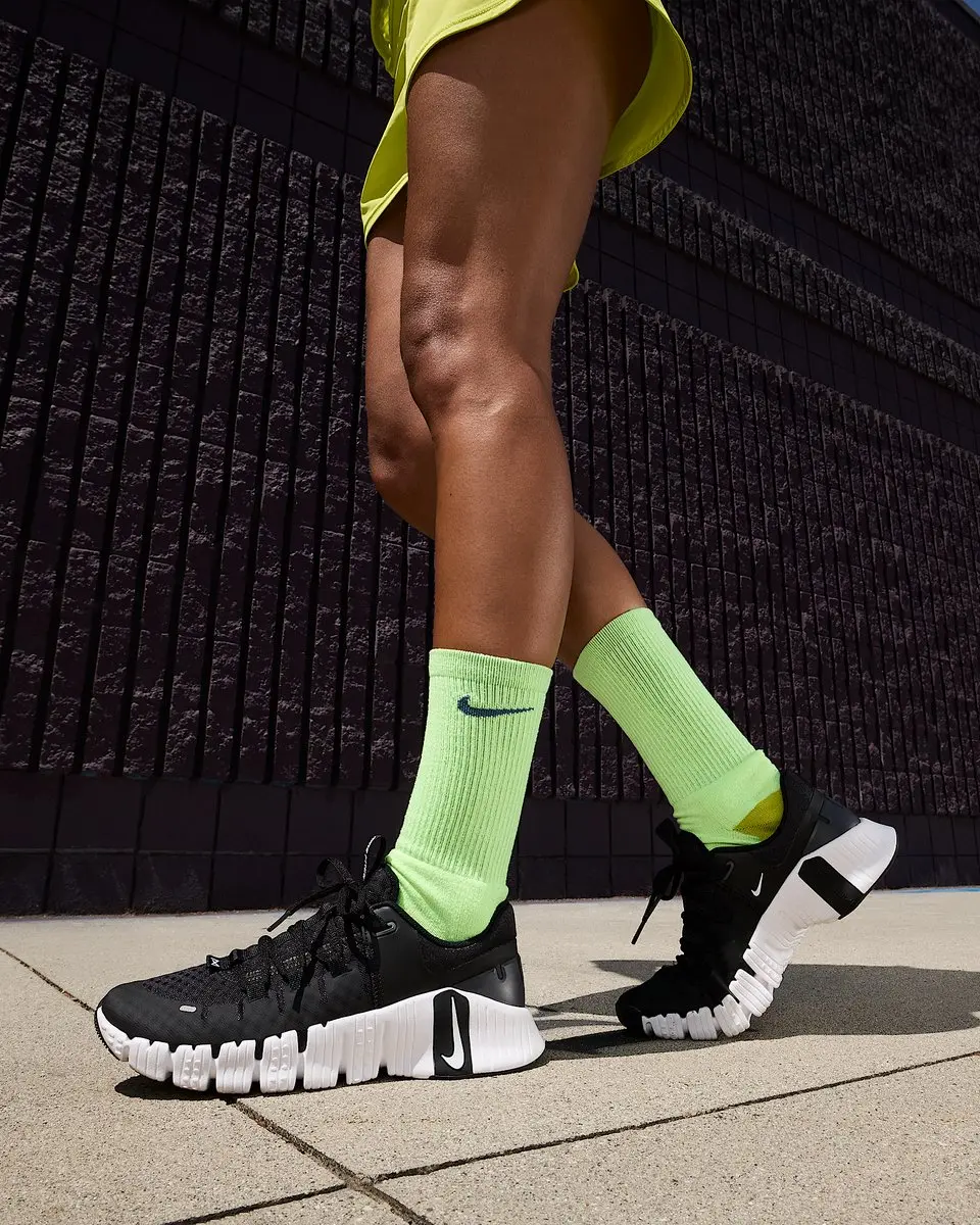 Nike Free Metcon 5 Dames Sneakers - 38 - Zwart
