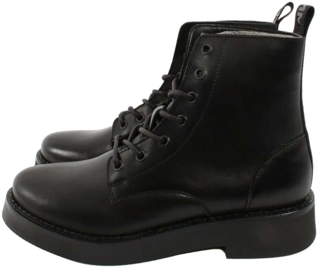 Tommy Hilfiger schoenen maat 39