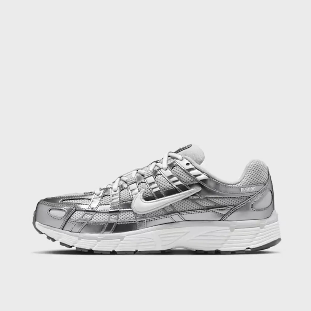 Nike P-6000 Maat 36 Zilver Wit