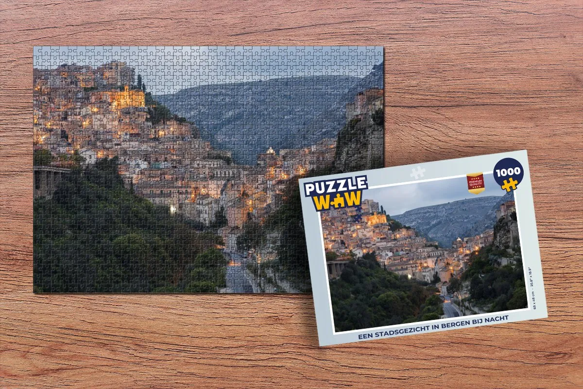 PuzzleWow Legpuzzel Een stadsgezicht in bergen bij nacht 1000 Stuks - Multicolor