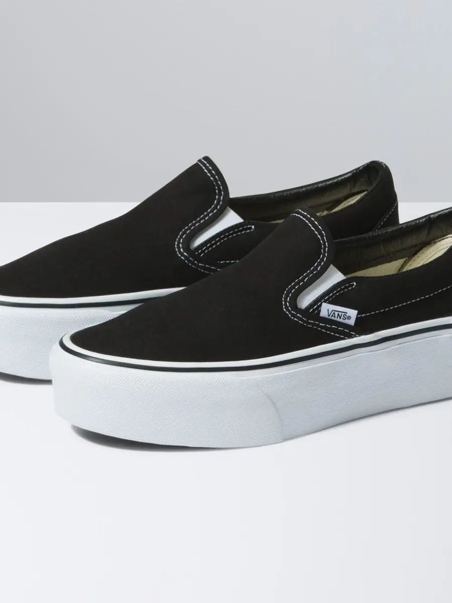 Vans Unisex Lifestyle Classic FTW Sneaker Ua Classic Slip-On Stackform Canvas Bl
