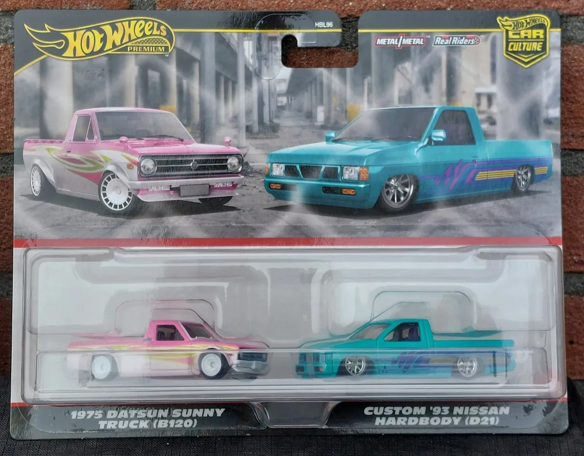 Hot Wheels HRR78 1975 Datsun Sunny & 1993 Nissan Hardbody Duopack