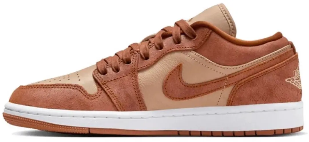 Jordan 1 Low 'Legend Coffee' maat 42.