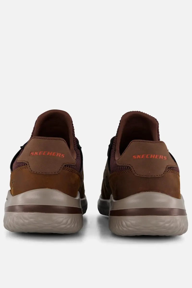 Skechers Delson 3.0 Ezra Instappers bruin Leer