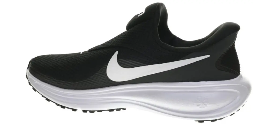 Nike Revolution 8 EasyOn HQ2415-001 Dames Sneakers - Zwart