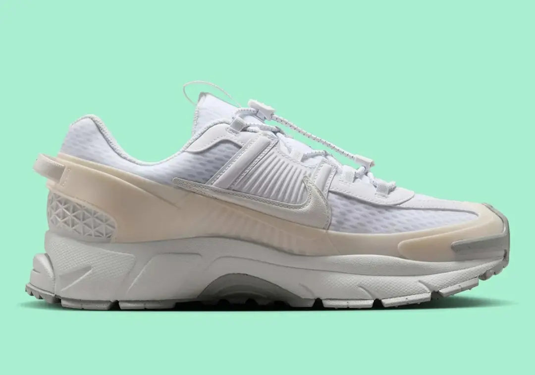 "Sneakers Nike Zoom Vomero 5 Roam ""White Phantom"""