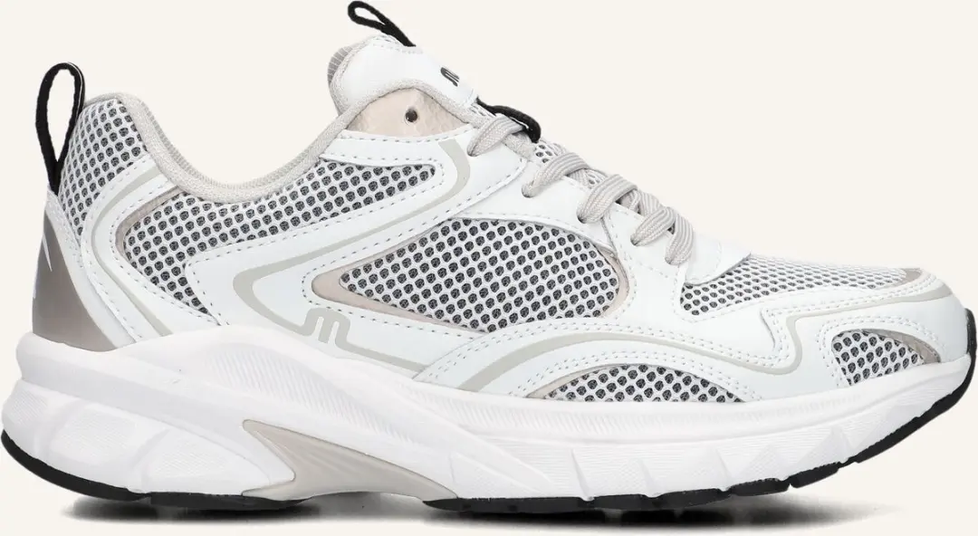 Maruti Novi Sneakers