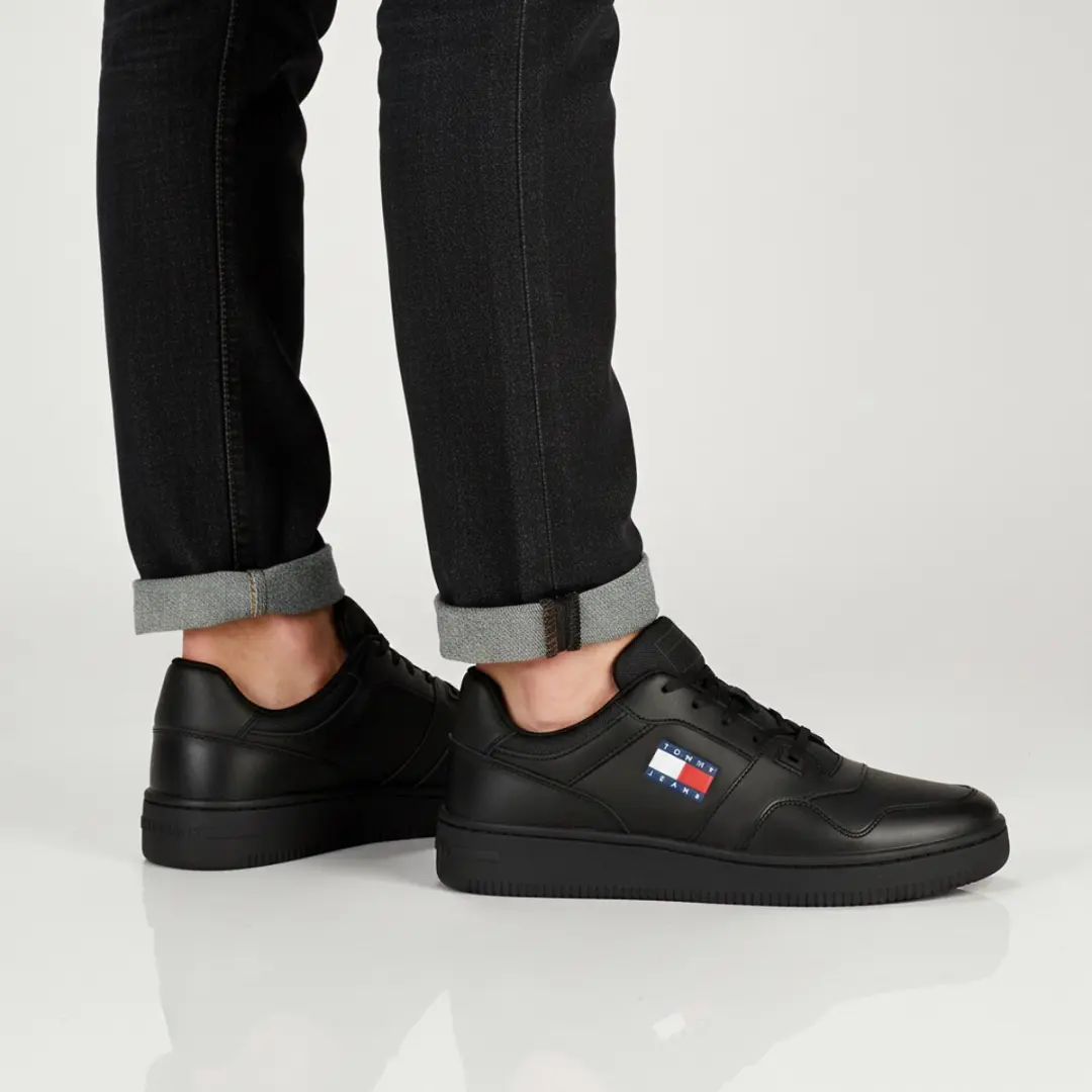 Tommy Hilfiger Retro Basket Ess EM0EM01395-BDS Heren Sneakers - Zwart
