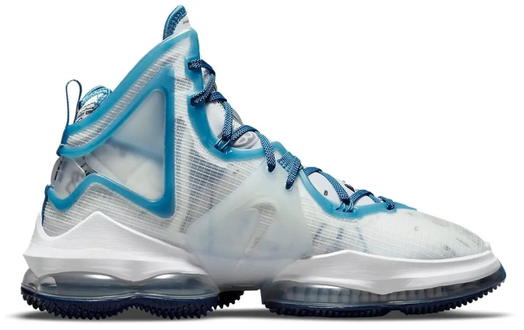Nike LeBron 19