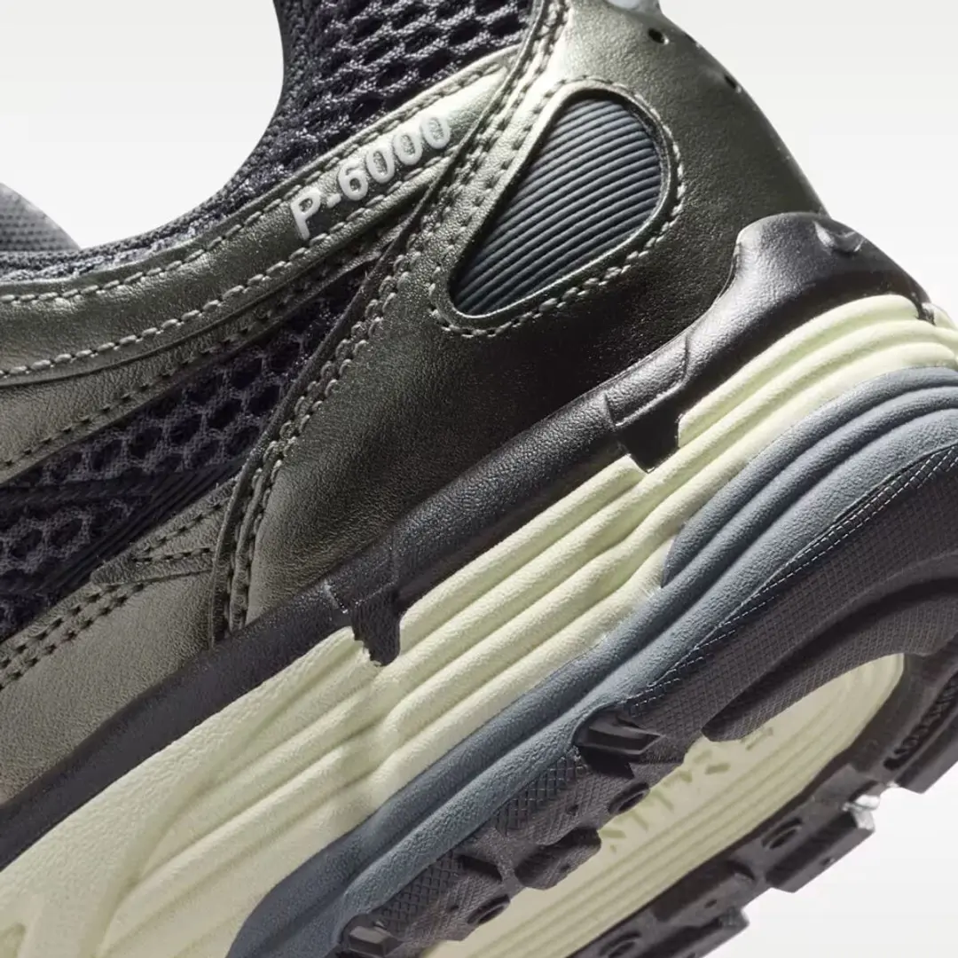 Nike P-6000 SE - Herenschoen - Maat 46 - Anthracite Black Metallic - afbeelding 6 van 6