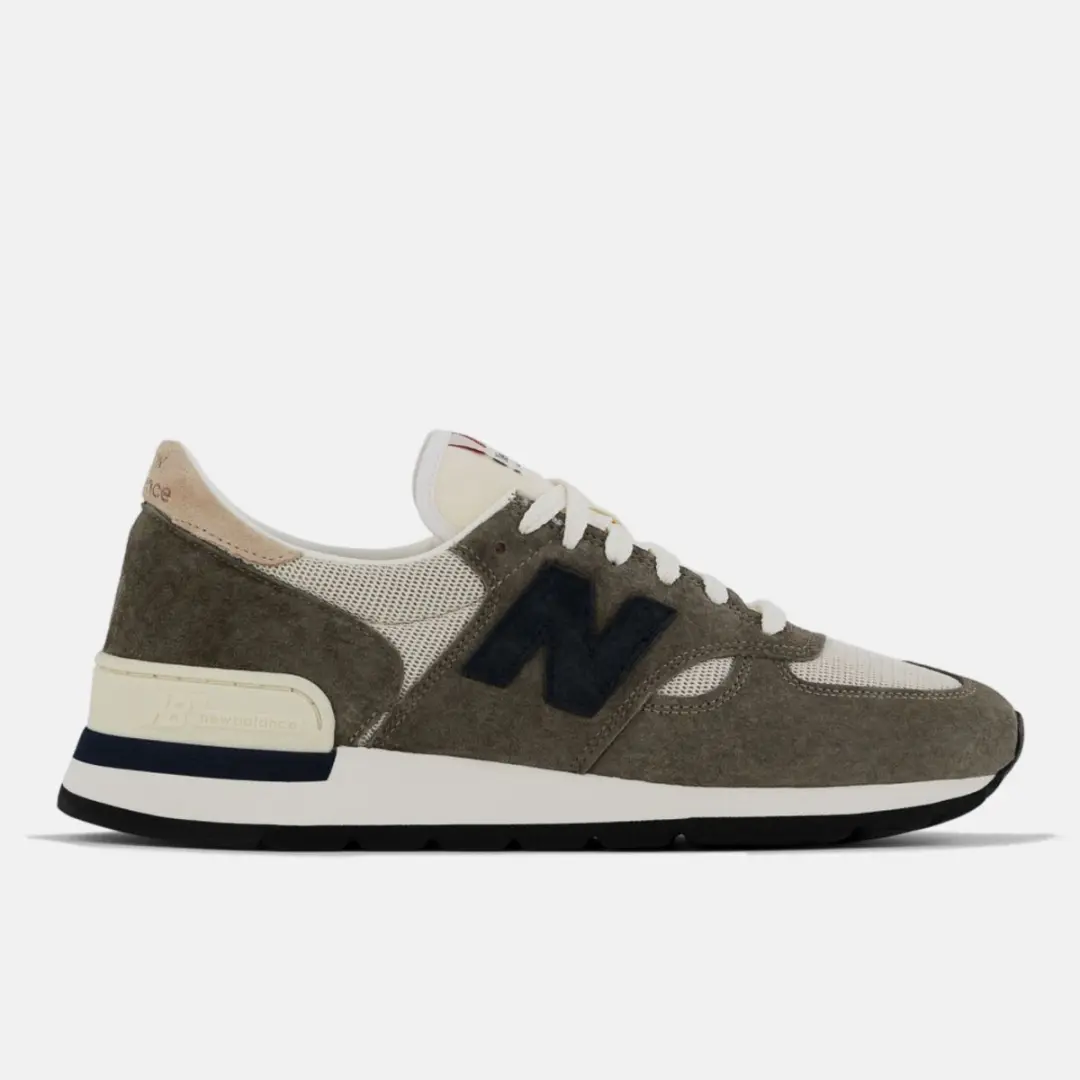 New Balance 990