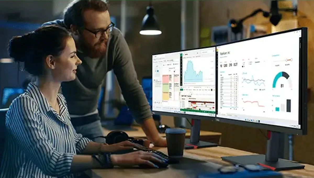 Lenovo ThinkVision P24h-30 Monitor 23.8" QHD - Zwart