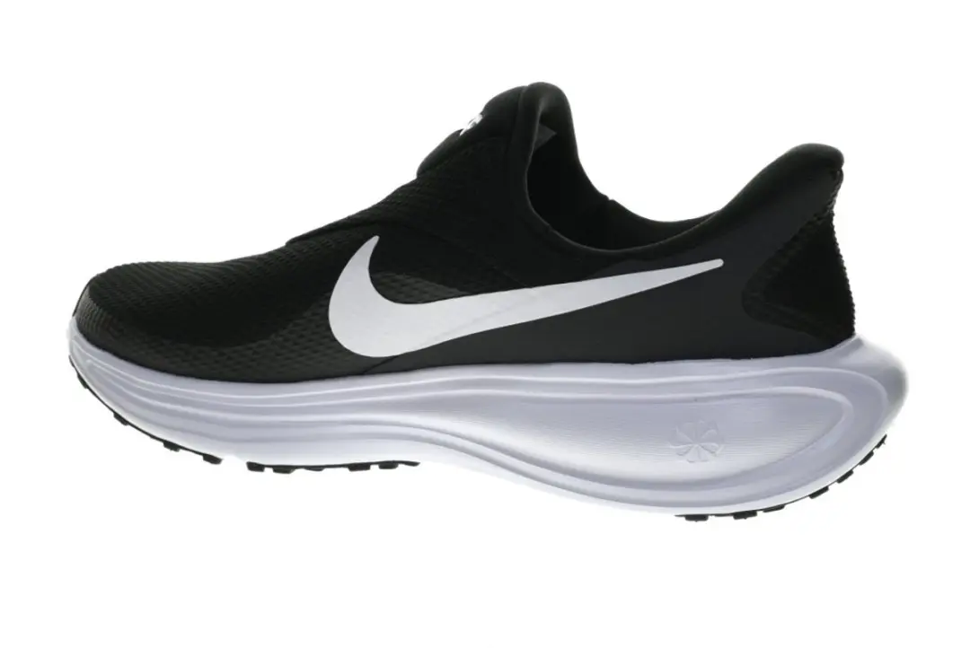 Nike Revolution 8 EasyOn HQ2414-001 Heren Sneakers - Zwart