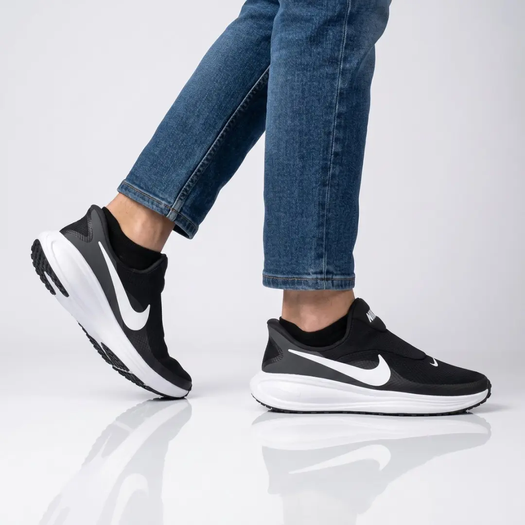 Nike Revolution 8 EasyOn HQ2414-001 Heren Sneakers - Zwart