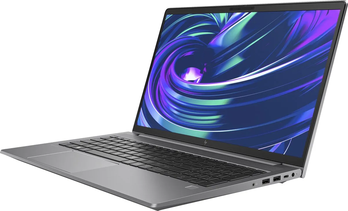 HP ZBook Power 15 G10 i7-13700H Workstation - 32GB 1TB RTX 2000 - Zilver