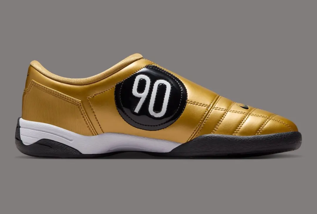 NIKE TOTAL 90 SNEAKER MAAT 40
