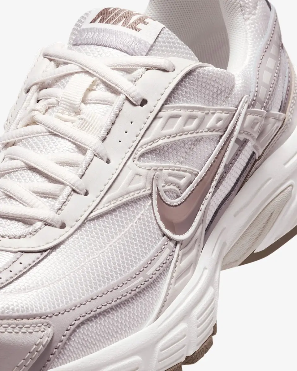 Nike Initiator Dames Sneakers - Beige - afbeelding 6 van 6