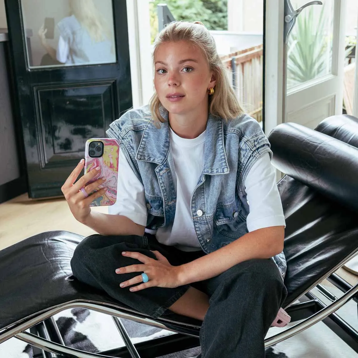 Selencia Hoesje iPhone 13 Marble Pink - MagSafe