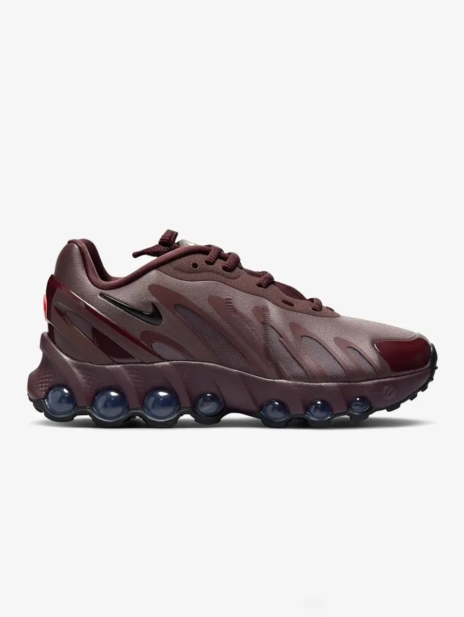 Nike Air Max DN8 " Burgundy Crush" maat 38.5