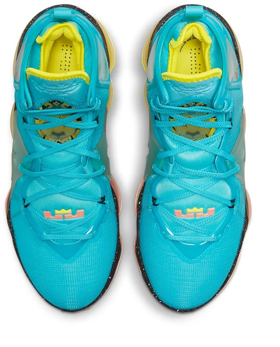 Nike LeBron 19