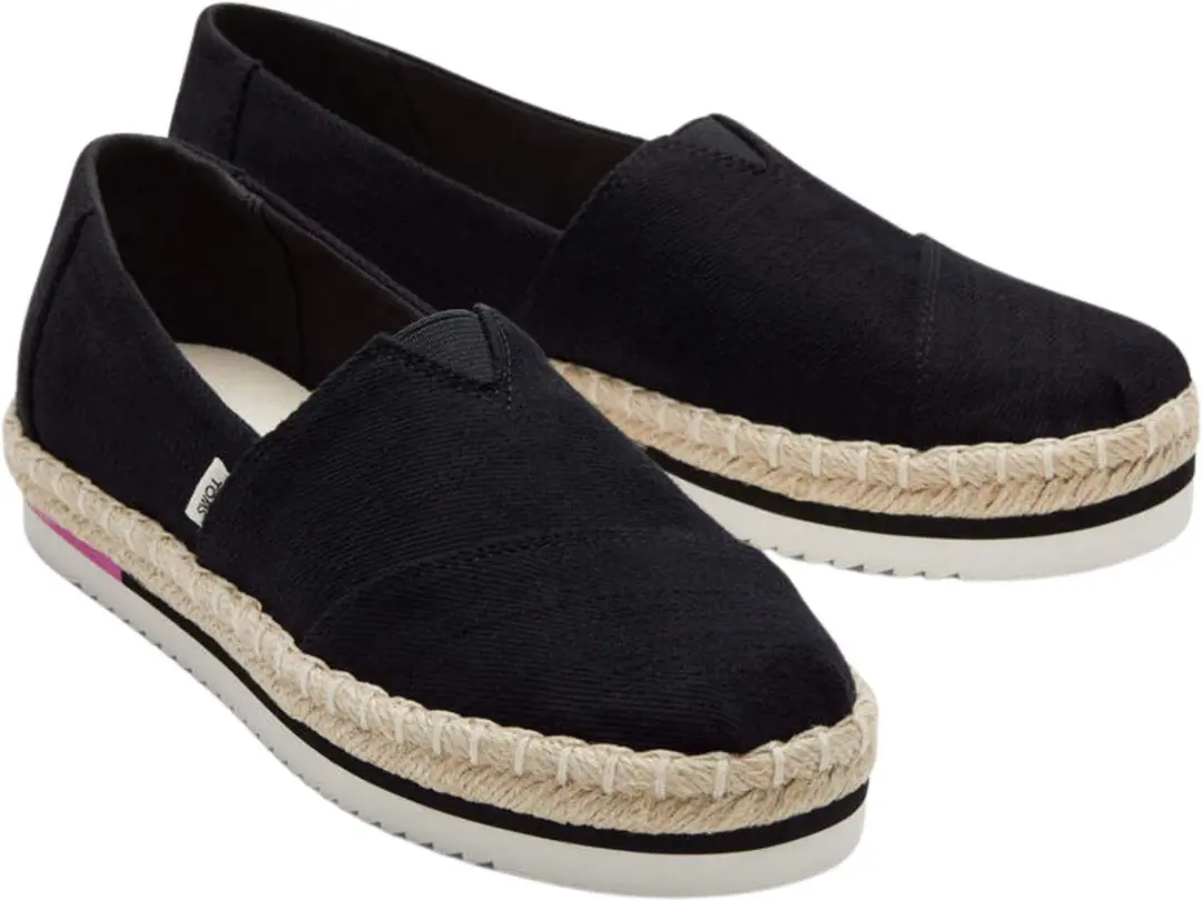Toms
