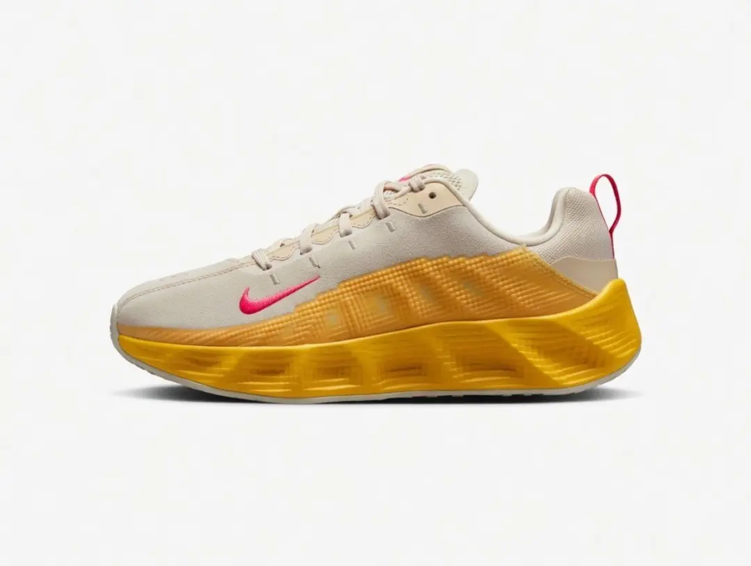 "Nike Ava Rover GS ""Celestial Gold"" Maat 36