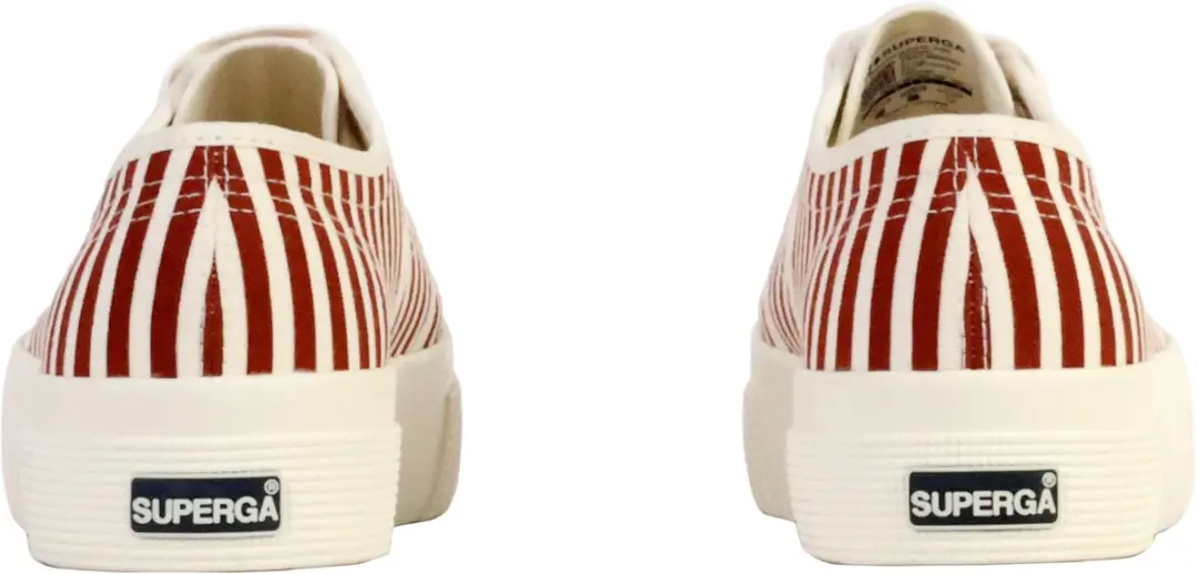 Sneakers met veters en streepjesprint