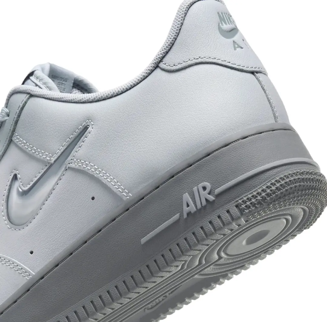 Nike Air Force 1 Jewel HM0621-001 Sneakers - Wolf Grey - afbeelding 3 van 6