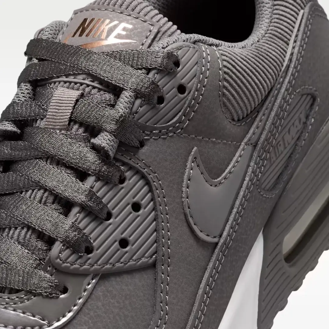 Nike Air Max 90 - Bruin - Maat 38.5 - afbeelding 4 van 6