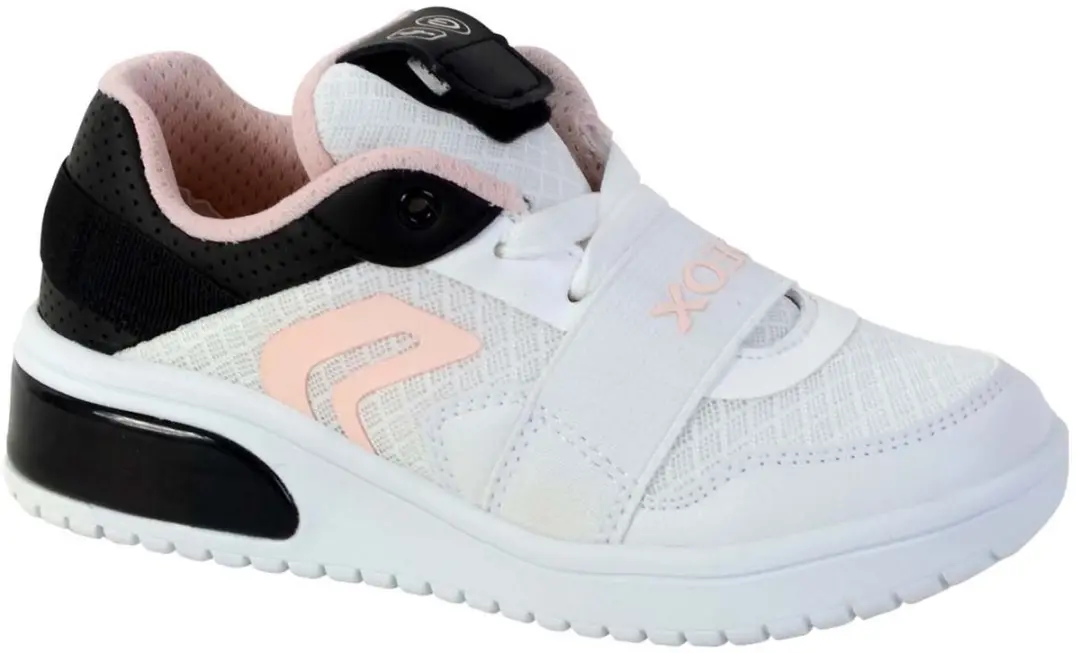 J Xled G. A sneakers