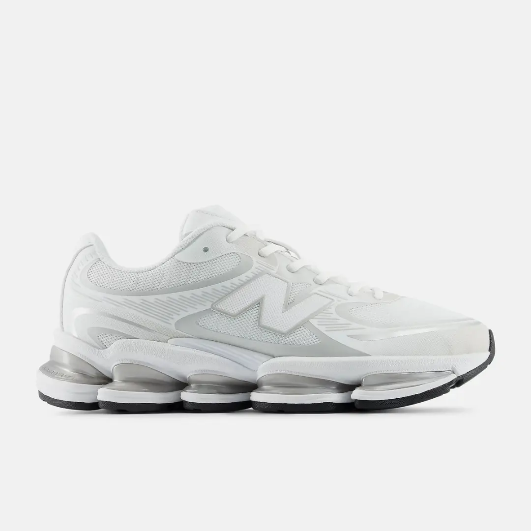 New Balance 2000 U20004GM - Maat 45.5 - Wit/Zilver Metallic - afbeelding 3 van 5