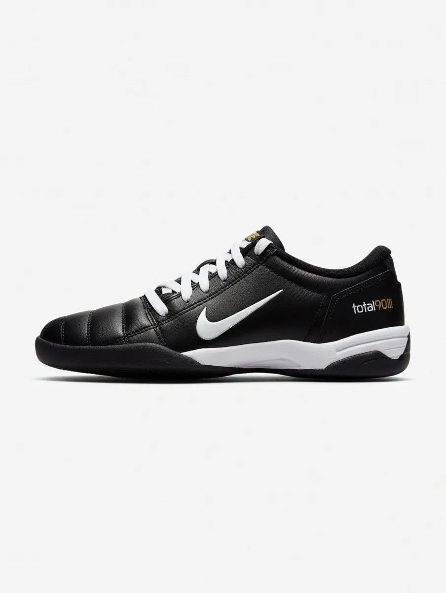 Nike Total 90