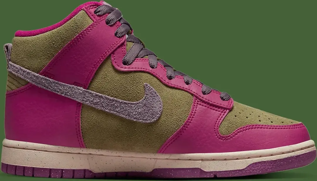 Nike Dunk High Dynamic Berry Sneakers