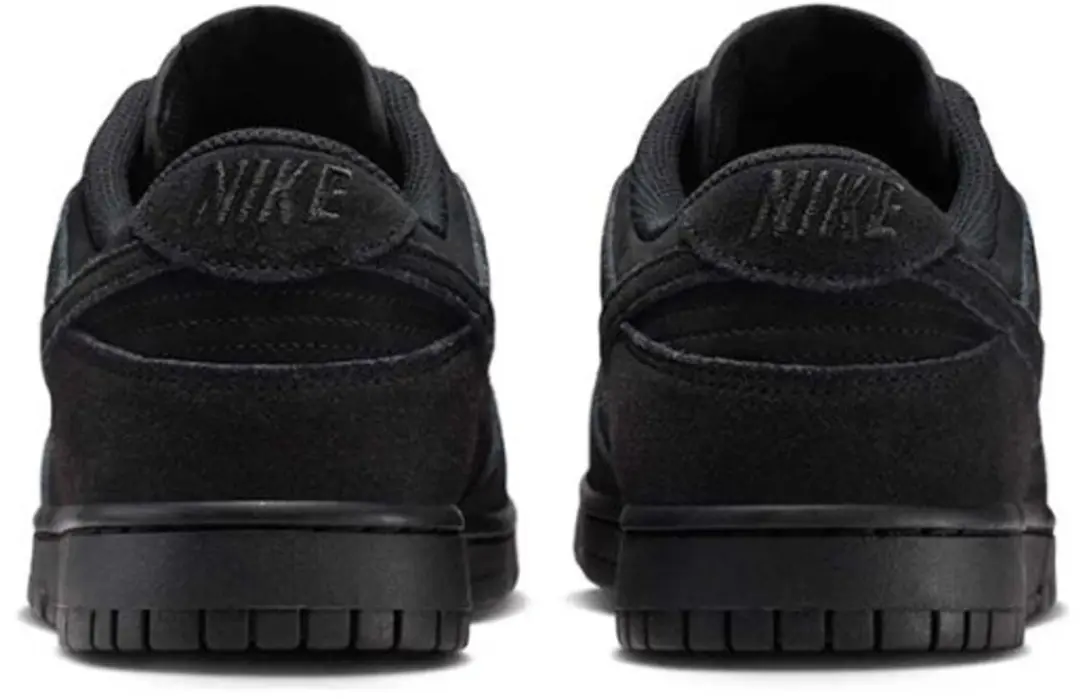 Nike Dunk Low SE Triple Black Sneakers - Maat 41 - afbeelding 3 van 6