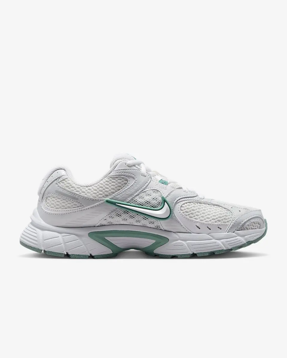 Nike V5 RNR Dames Sneakers - 35.5 - Summit White/Vast Grey