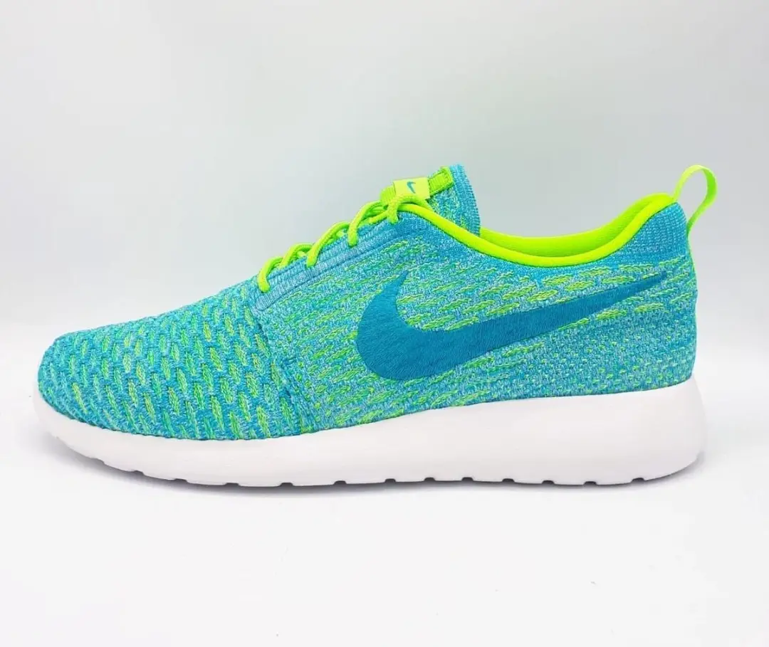 Nike Knit Sneaker
