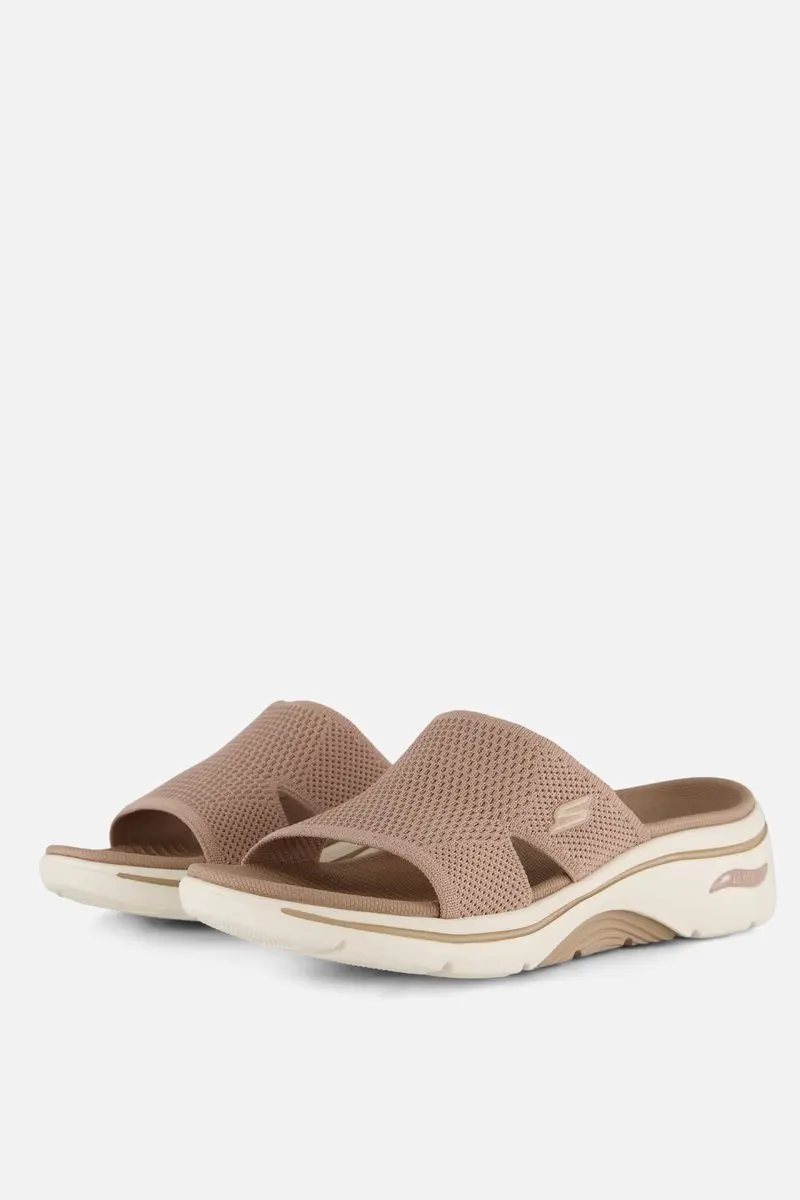 Skechers Go Walk Arch fit 2.0 Slippers beige