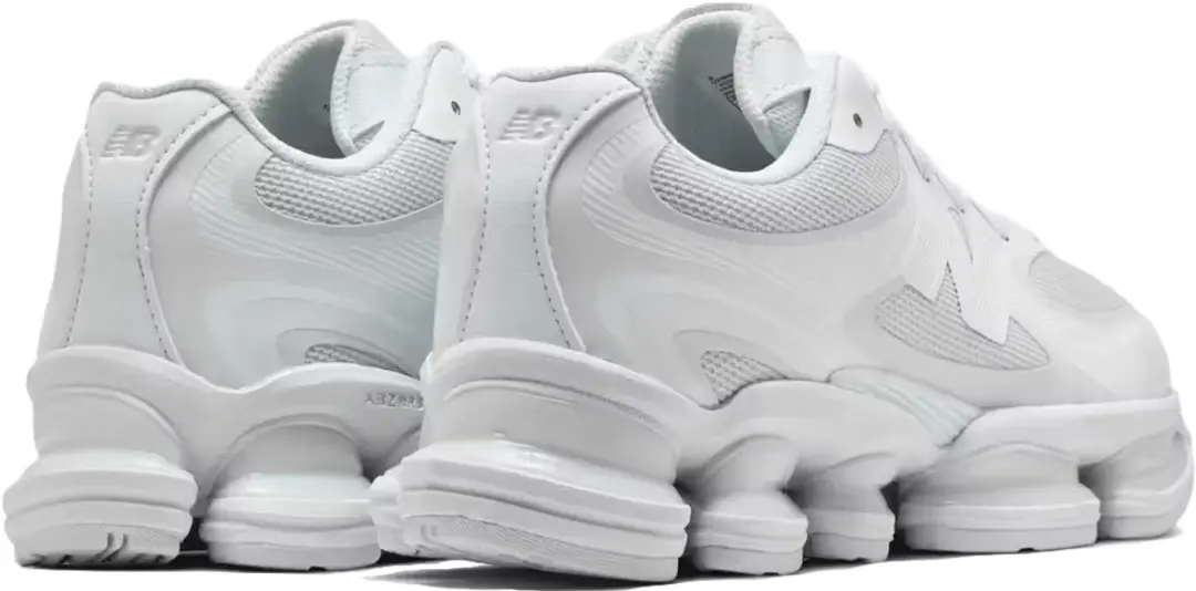 New Balance 2000 U20008QM - Maat 44.5 - Wit