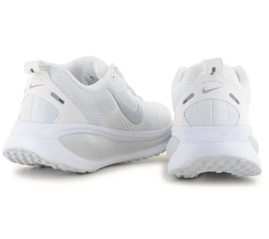 Nike Vomero 18 W Dames Hardloopschoenen HM6804-104 - Wit